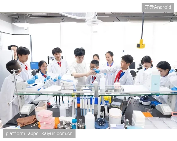 F1赛事技术实验室与高校合作推动人才培养与科研落地